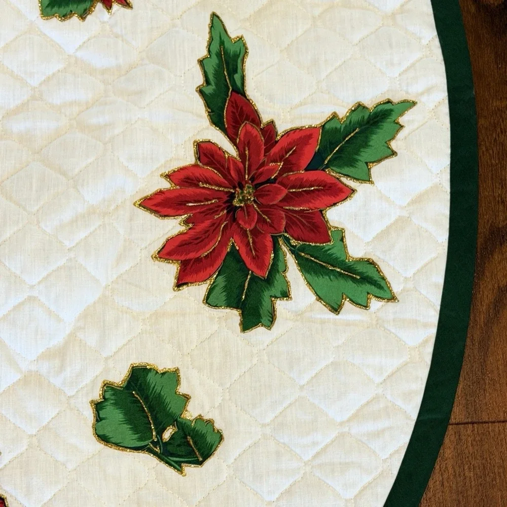 VTG‎ Quilted Poinsettia Tree Skirt 44
